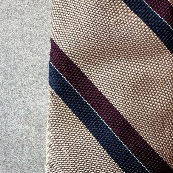 Robert Talbott British Repp Striped Silk Tie - Picture 6 of 7